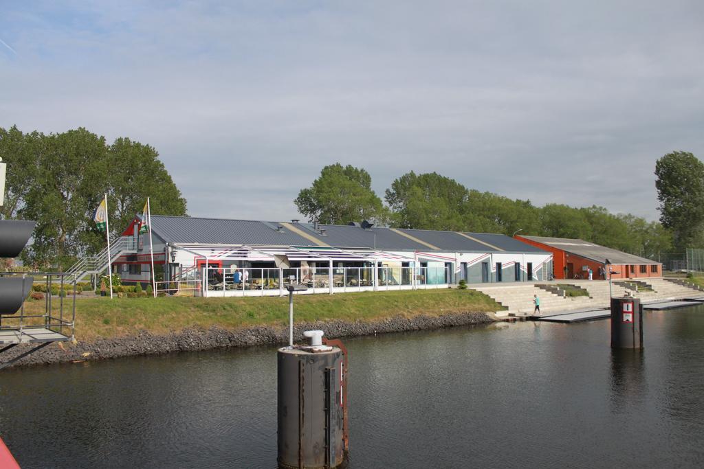 Herdersbrug Youth Hostel Bruges Extérieur photo